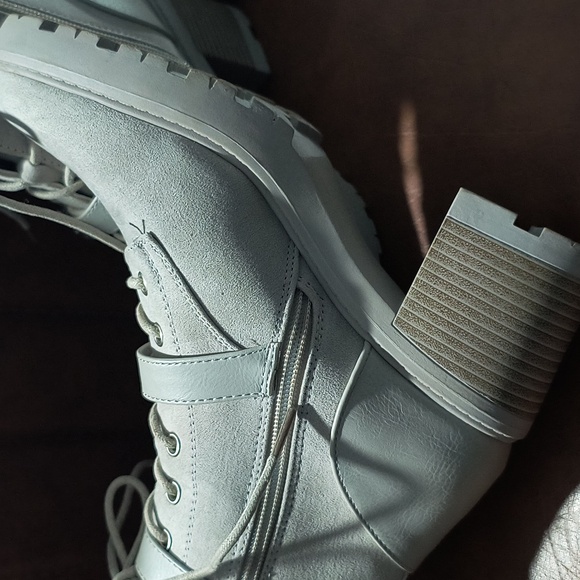 Shoe dazzle chunky wedge heel boots - Picture 6 of 7